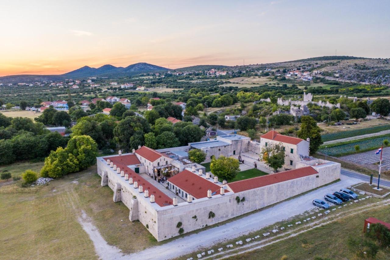 Heritage Hotel Maskovica Han Pakoštane Екстериор снимка